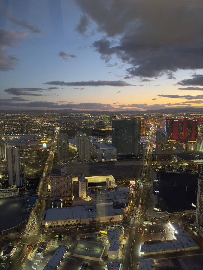 Vista aérea de Las Vegas Strip ao entardecer